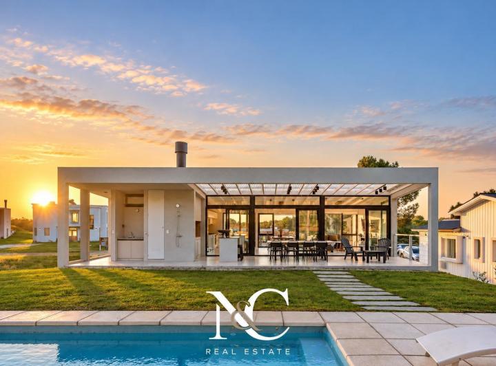 Casa · 133m² · 4 Ambientes · 2 Cocheras