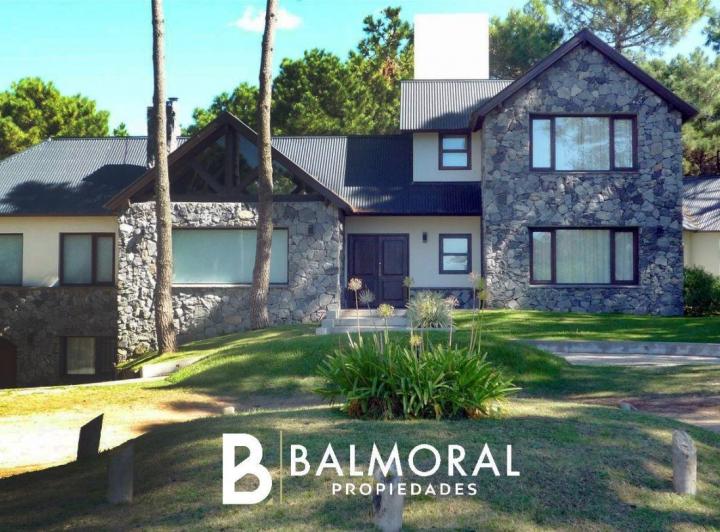 Casa · 363m² · 5 Ambientes