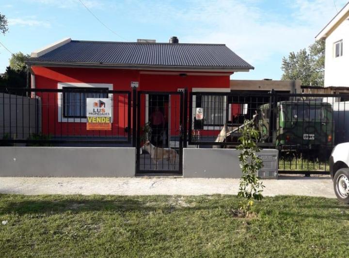 Casa · 85m² · 5 Ambientes · 2 Cocheras