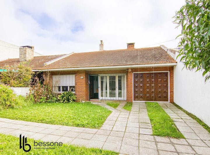 Casa · 145m² · 4 Ambientes · 1 Cochera