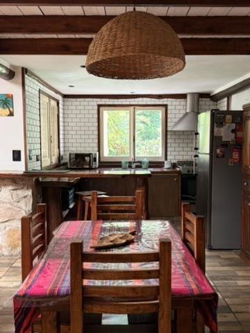 Casa · 200m² · 5 Ambientes