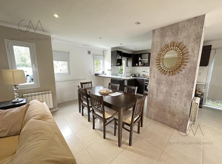 Casa · 142m² · 4 Ambientes · 1 Cochera