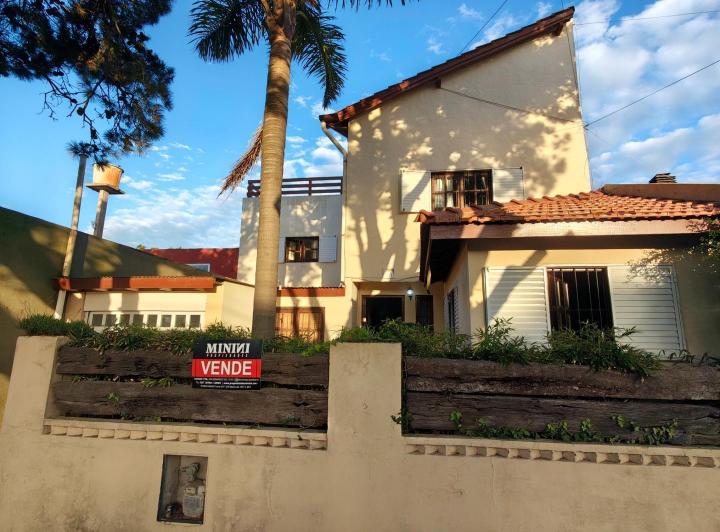Casa · 80m² · 4 Ambientes · 1 Cochera