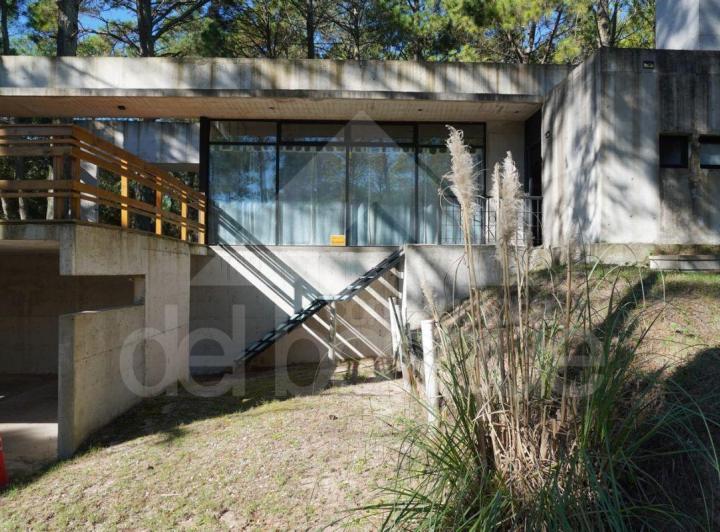 Casa · 177m² · 4 Ambientes · 1 Cochera