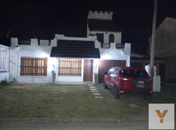 Casa · 117m² · 7 Ambientes · 2 Cocheras