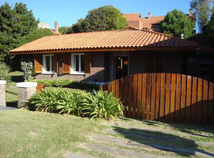 Casa · 120m² · 4 Ambientes · 1 Cochera
