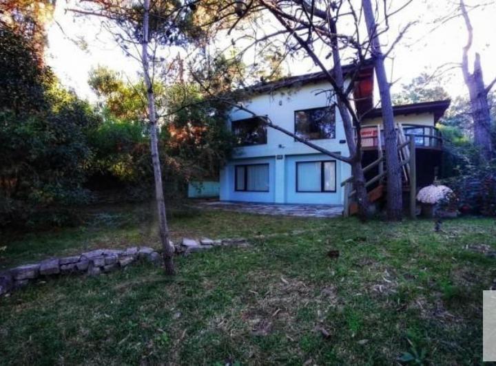 Casa · 128m² · 7 Ambientes