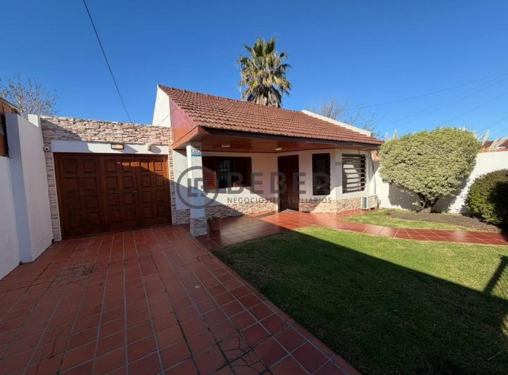 Casa · 180m² · 4 Ambientes · 1 Cochera