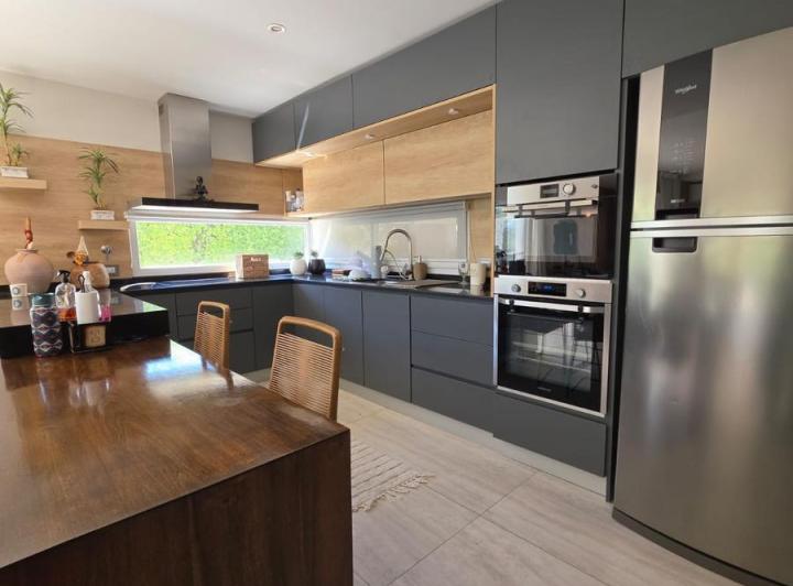 Casa · 230m² · 4 Ambientes