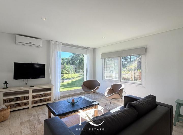 Casa · 140m² · 4 Ambientes · 2 Cocheras
