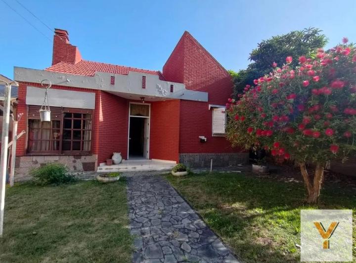 Casa · 300m² · 4 Ambientes