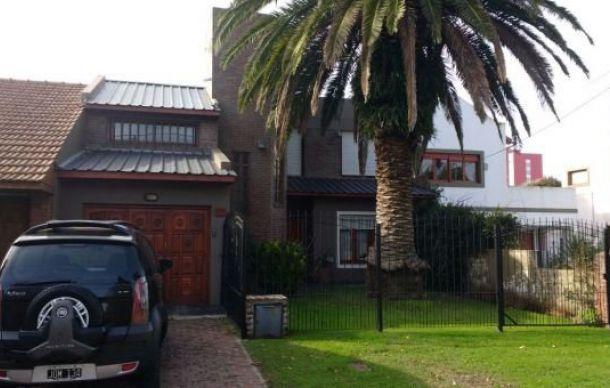 Casa · 250m² · 5 Ambientes · 1 Cochera