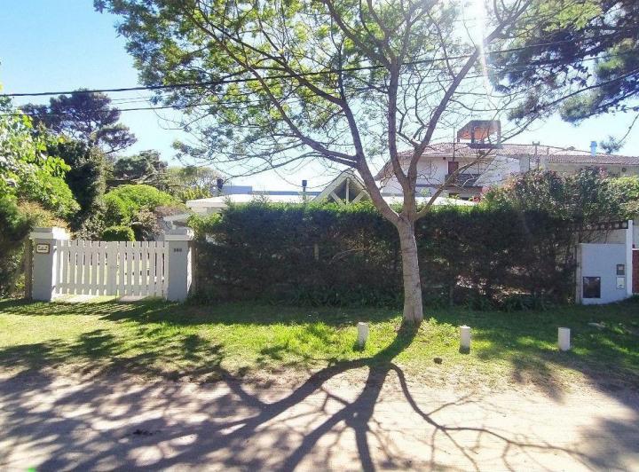 Casa · 105m² · 4 Ambientes · 1 Cochera