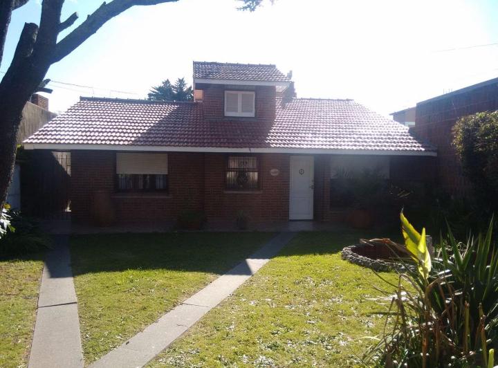 Casa · 160m² · 2 Dormitorios · 1 Cochera