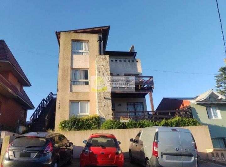 Casa · 260m² · 11 Ambientes · 4 Cocheras