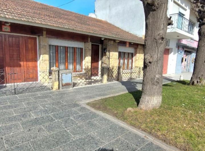 Casa · 95m² · 3 Ambientes · 1 Cochera