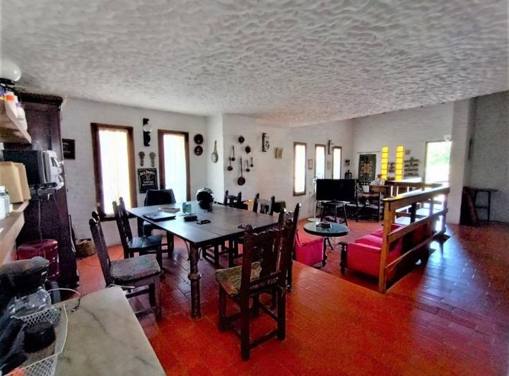 Casa · 100m² · 5 Ambientes · 1 Cochera