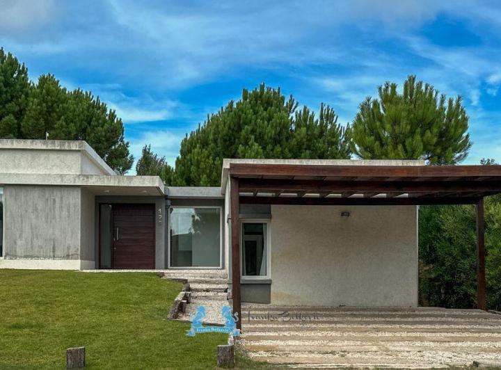 Casa · 125m² · 4 Ambientes · 1 Cochera