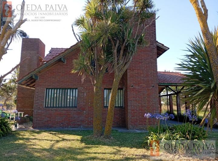 Casa · 124m² · 5 Ambientes · 1 Cochera