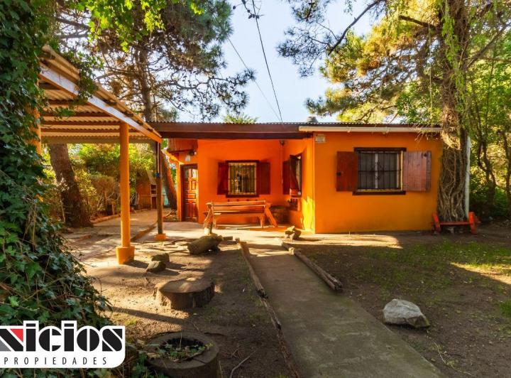 Casa · 1m² · 3 Ambientes · 1 Cochera