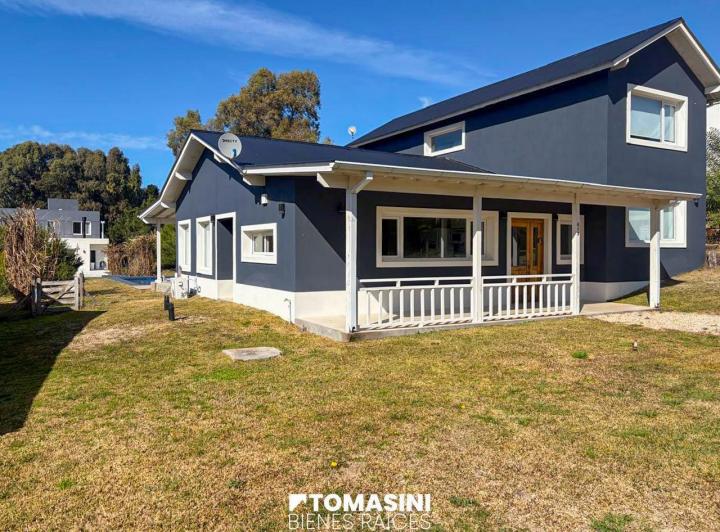 Casa · 200m² · 5 Ambientes