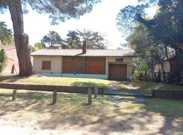 Casa · 110m² · 4 Ambientes · 1 Cochera