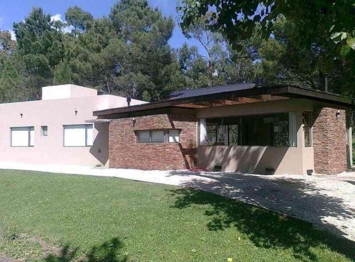 Casa · 145m² · 4 Ambientes · 1 Cochera