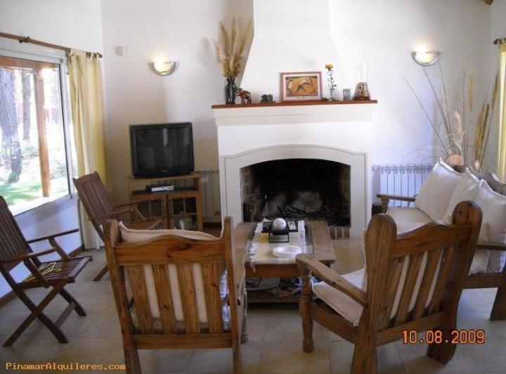 Casa · 200m² · 5 Ambientes · 2 Cocheras