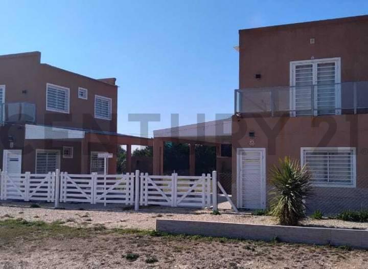 Casa · 140m² · 6 Ambientes · 2 Cocheras