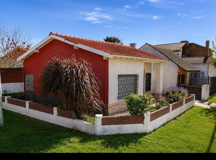 Casa · 170m² · 3 Ambientes · 1 Cochera