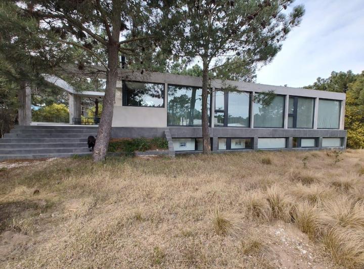 Casa · 270m² · 4 Ambientes