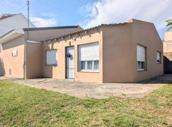 Casa · 145m² · 4 Ambientes · 1 Cochera