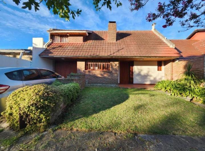 Casa · 124m² · 4 Ambientes · 1 Cochera