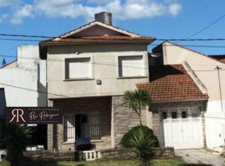 Casa · 129m² · 4 Ambientes · 1 Cochera