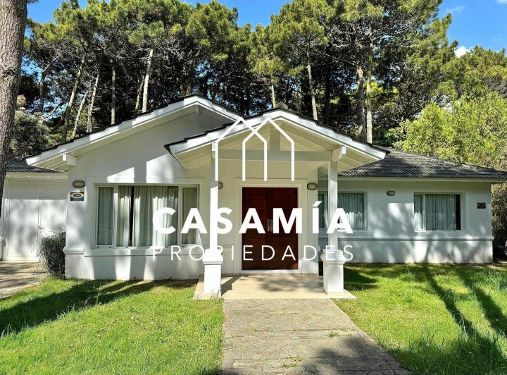 Casa · 135m² · 3 Dormitorios · 1 Cochera