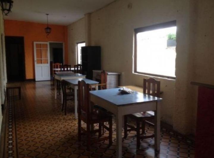 Casa · 320m² · 16 Ambientes