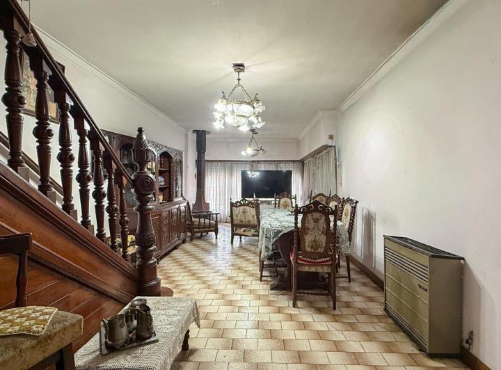 Casa · 268m² · 4 Ambientes · 2 Cocheras