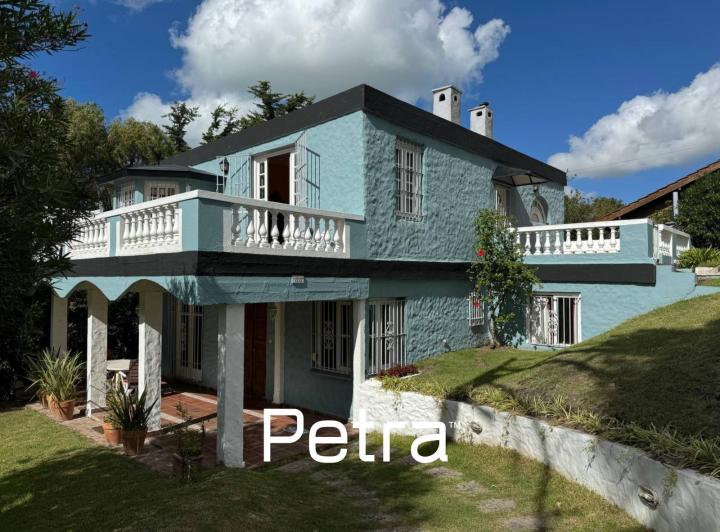 Casa · 160m² · 6 Ambientes