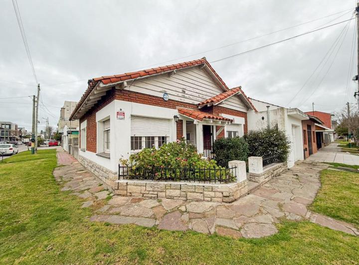 Casa · 80m² · 3 Ambientes · 1 Cochera