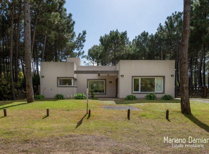 Casa · 190m² · 4 Ambientes · 1 Cochera