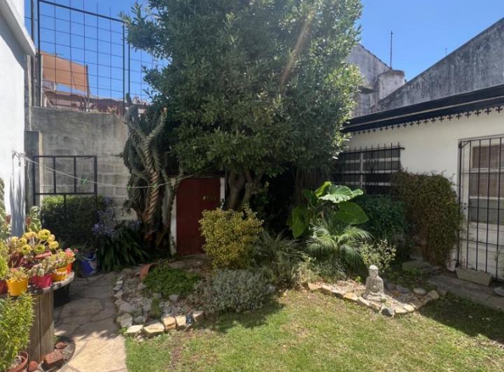 Casa · 180m² · 4 Ambientes · 1 Cochera