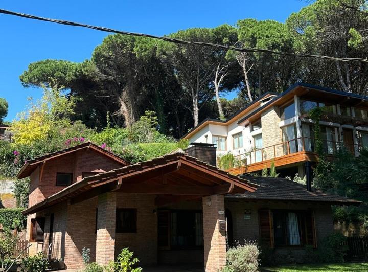 Casa · 150m² · 4 Ambientes · 1 Cochera
