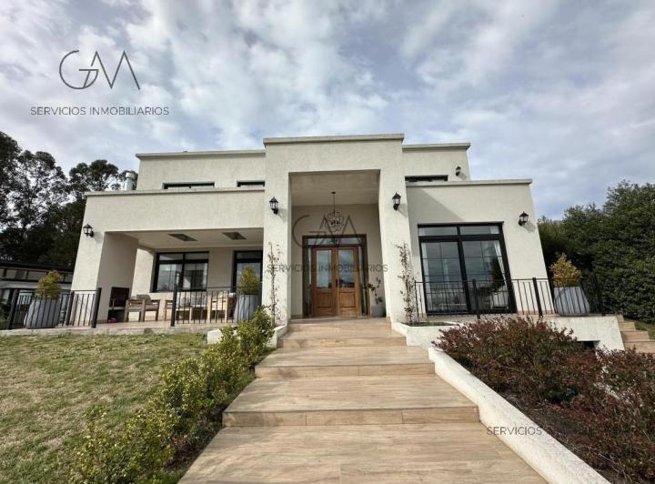 Casa · 376m² · 6 Ambientes