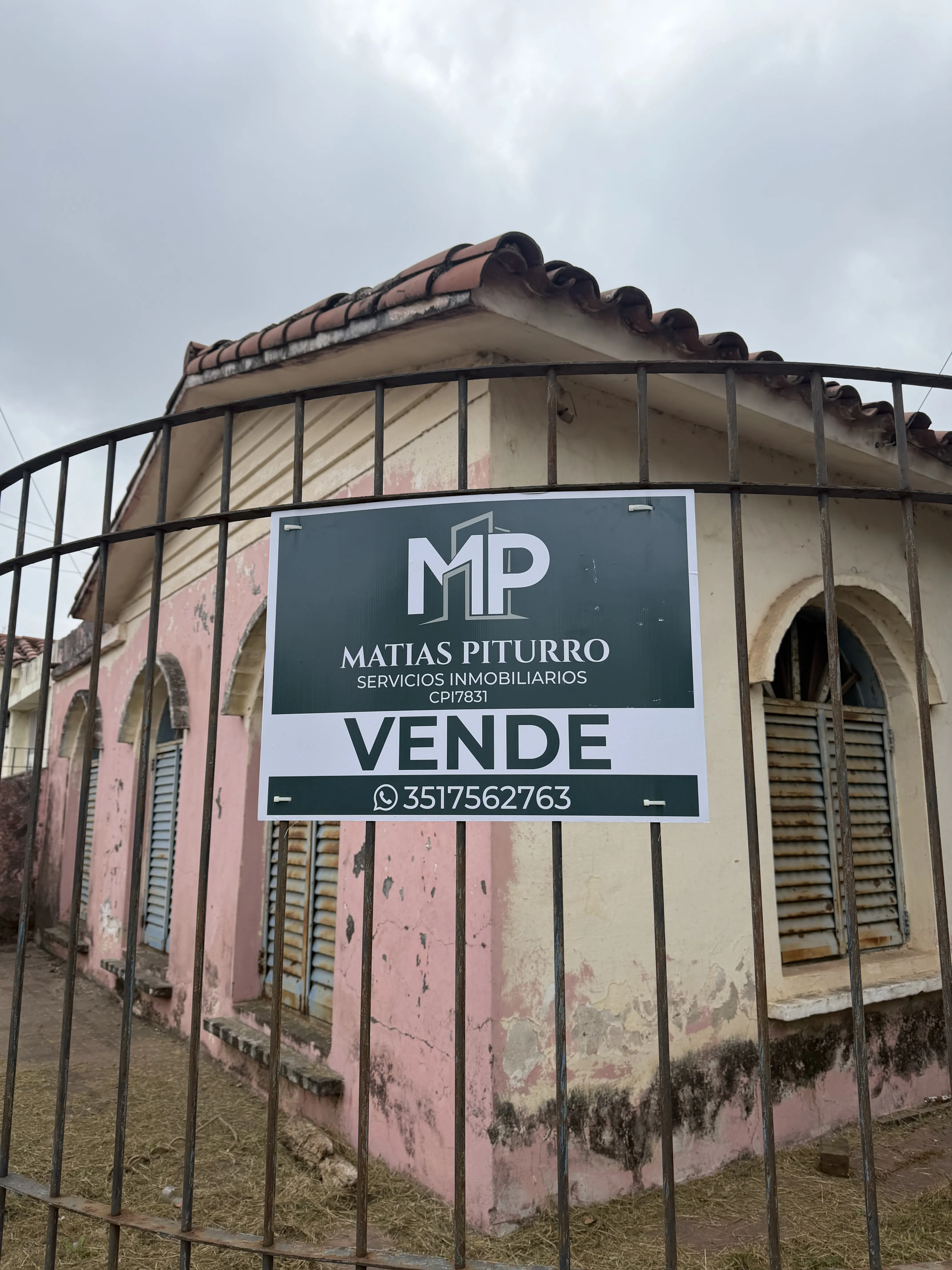 SAN VICENTE!! CASA A DEMOLER, EXCELENTE TERRENO ESQUINA COMERCIAL..NO PERDER!!
