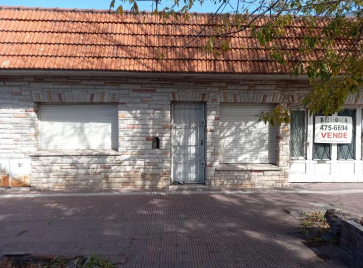Casa · 130m² · 4 Ambientes · 1 Cochera