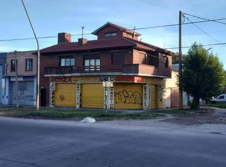Casa · 450m² · 6 Ambientes