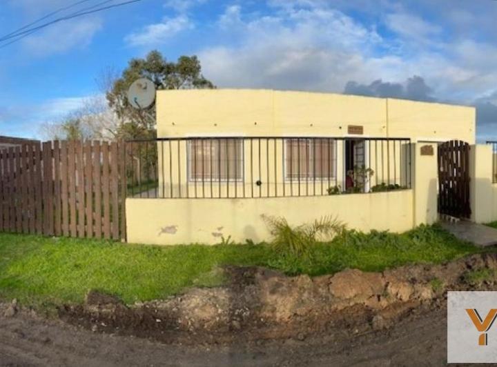 Casa · 100m² · 6 Ambientes · 2 Cocheras