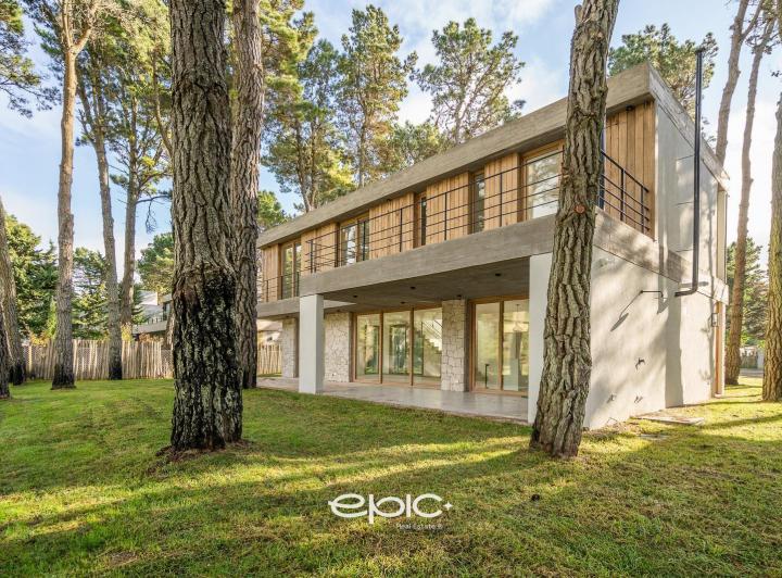 Casa · 227m² · 5 Ambientes