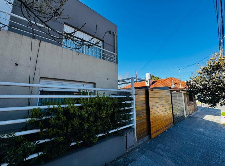 Casa · 95m² · 3 Ambientes · 1 Cochera