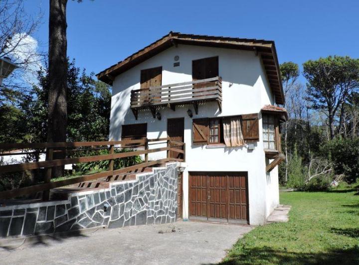 Casa · 175m² · 3 Ambientes · 1 Cochera